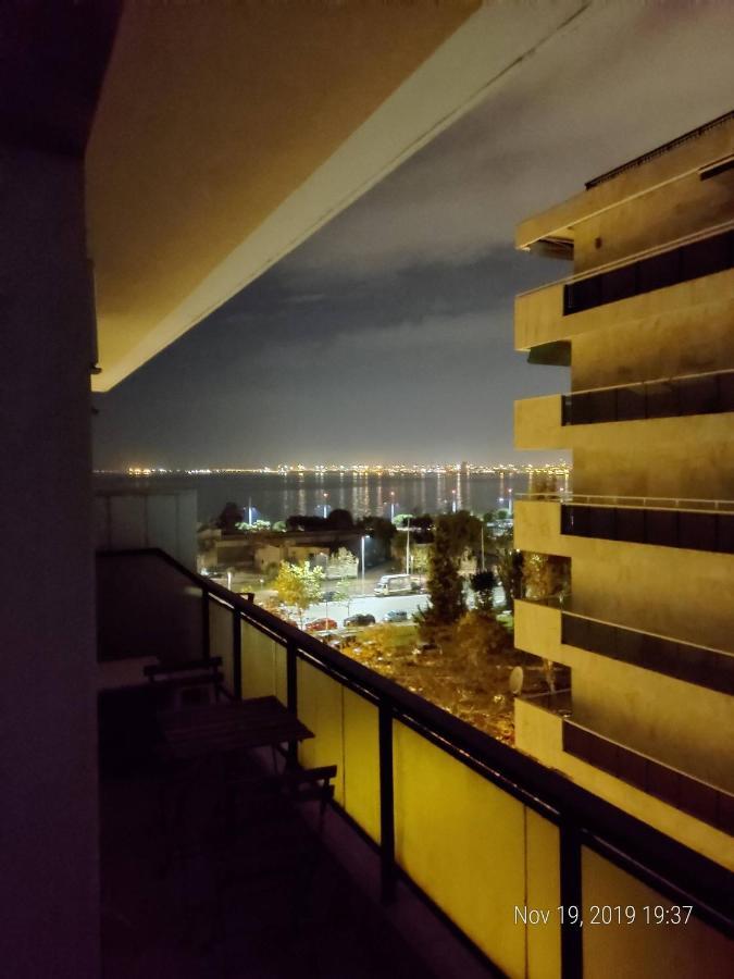 Promenade Apartment With Sea View Thessaloniki Exterior photo